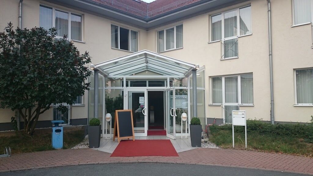 Hotel Ilmtal Mellingen エクステリア 写真